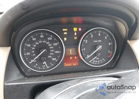 2015 BMW X1 xDrive28I z USA, uszkodzony, nr VIN WBAVL1C5XFVY36112